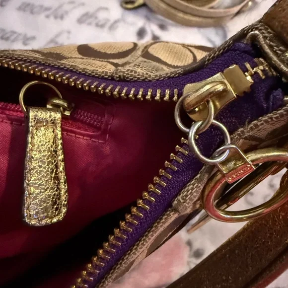 Coach special edition purple gold stars poppy purse on signature canvas preowned - Picture 11 of 17